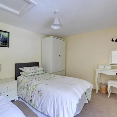 3 Bed In Pickering Oc-Y035